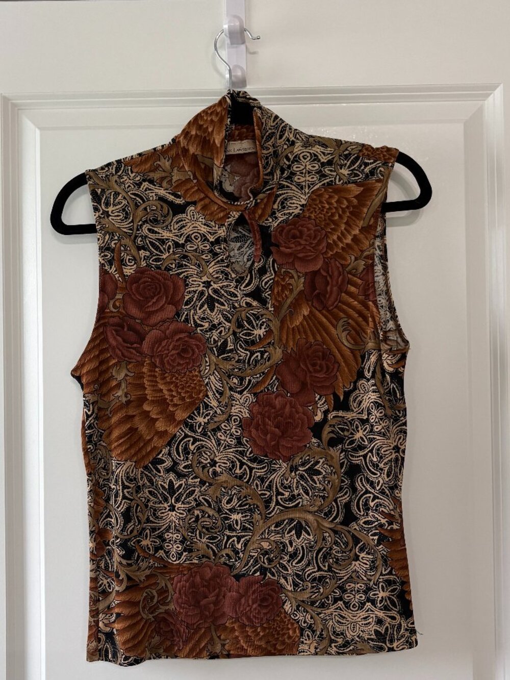 Susan Lawrence "Y2K Vintage" Mock Neck Sleeveless Shell Size Medium